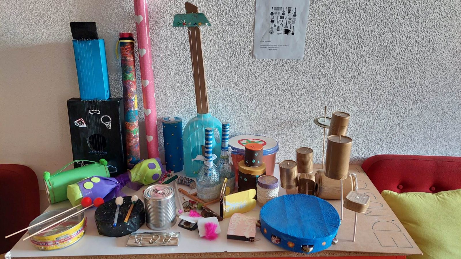 Exposição “Instrumentos musicais com materiais reutilizáveis”