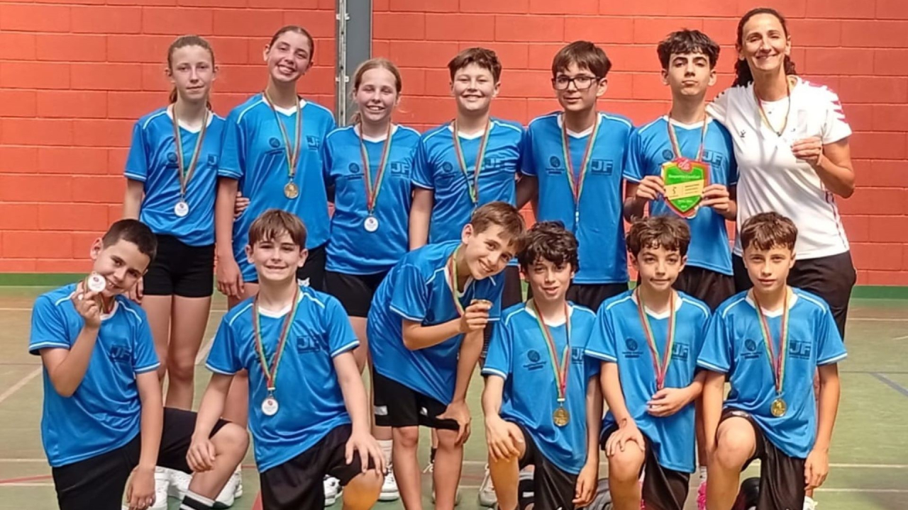 Alunos do Agrupamento de Escolas Júdice Fialho conquistam o título regional de Basquetebol