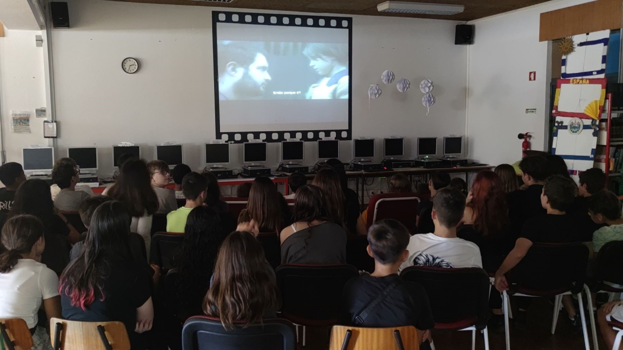 Projeto de Cinema Promove Reflexão sobre o Bullying